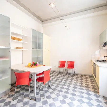 公寓 Casa Gilda With Terrace 卢卡