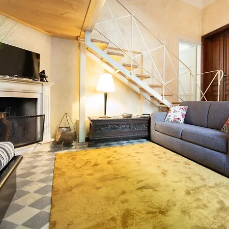 公寓 Casa Gilda With Terrace 卢卡