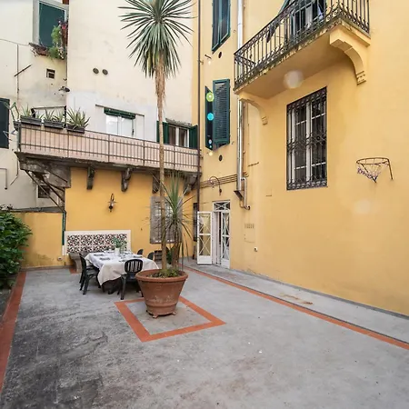 公寓 Casa Gilda With Terrace